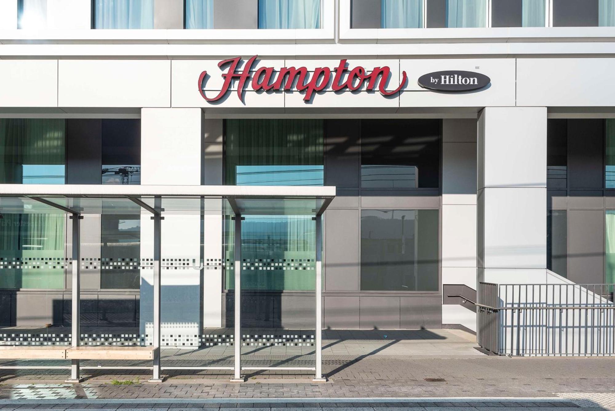 Hampton By Hilton Stuttgart City Centre Exterior photo